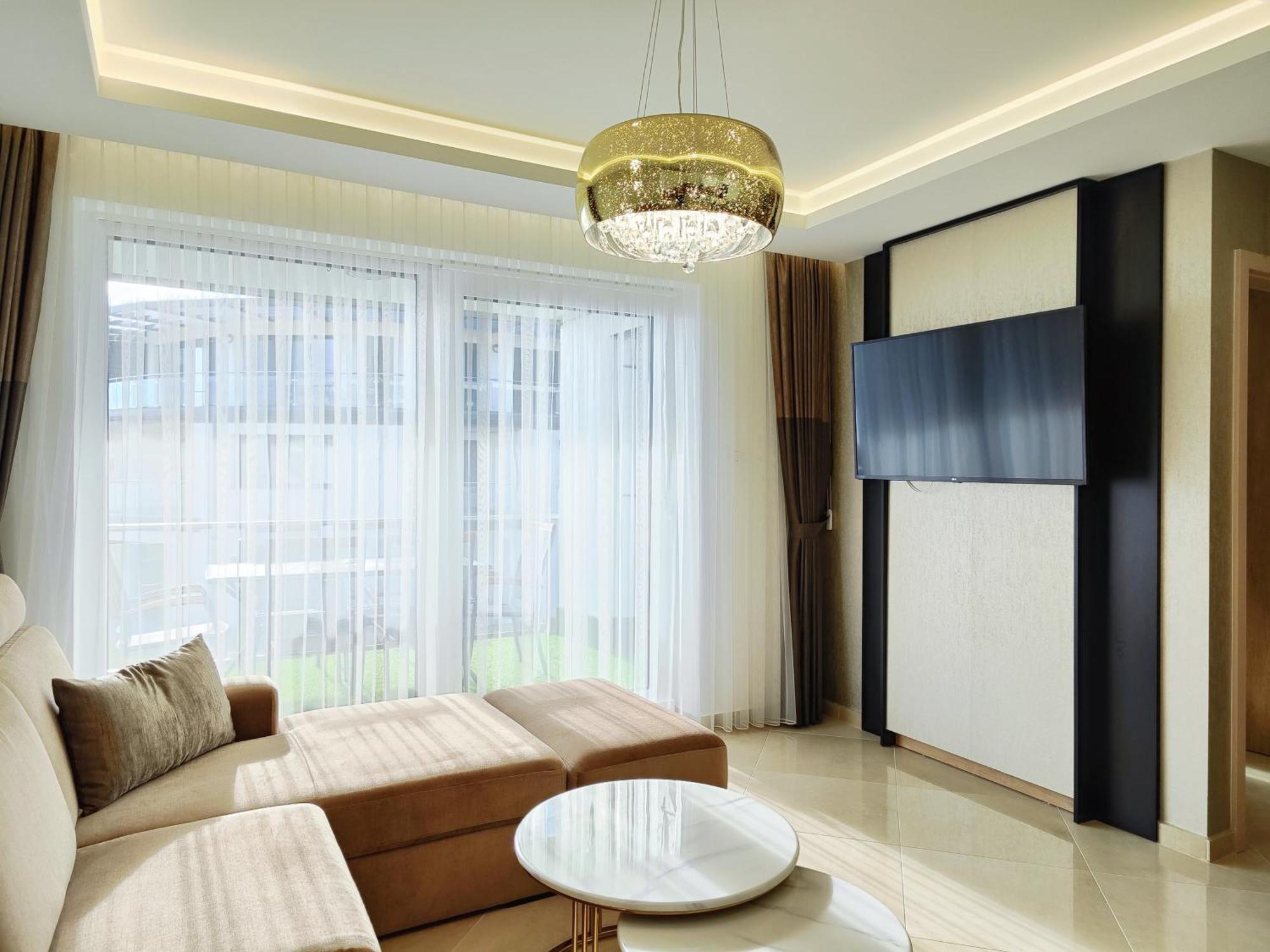 Royal Liberty Apartment Кестхей Екстер'єр фото