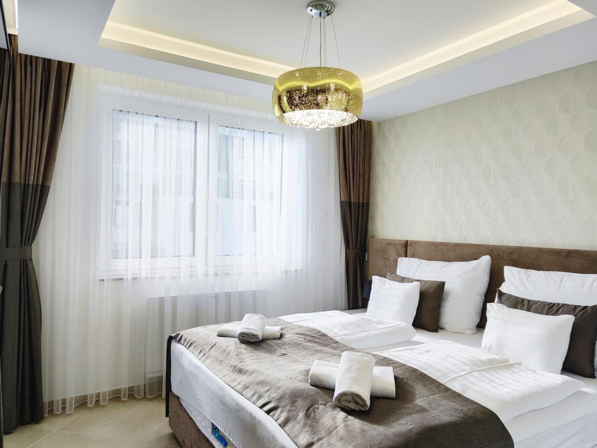 Royal Liberty Apartment Кестхей Екстер'єр фото