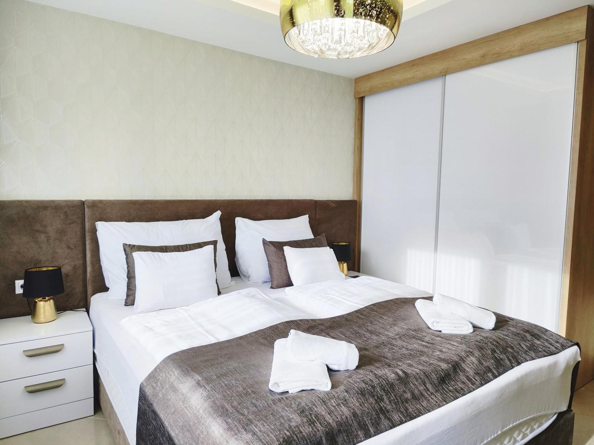 Royal Liberty Apartment Кестхей Екстер'єр фото