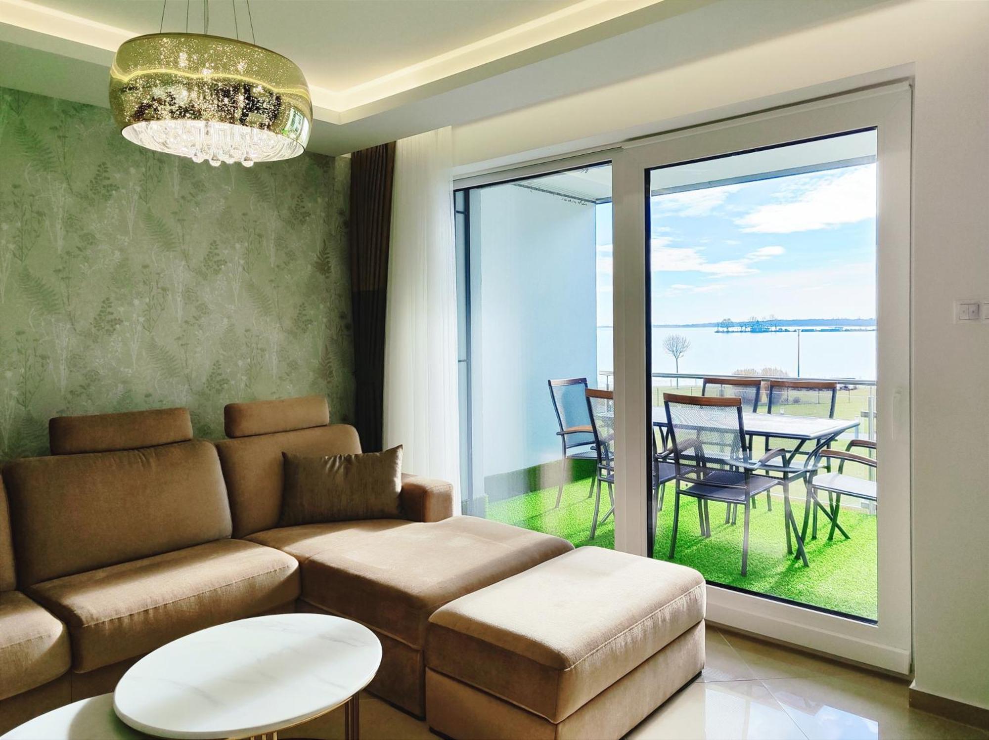 Royal Liberty Apartment Кестхей Екстер'єр фото